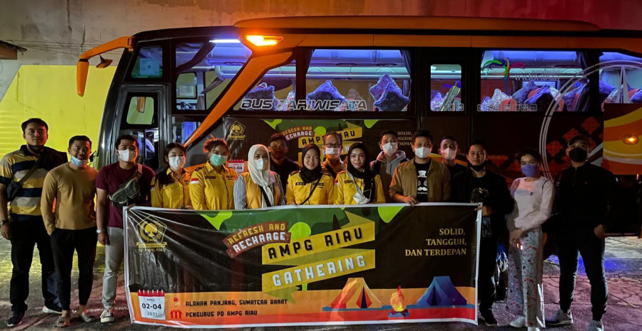 Dilepas Bendahara Golkar Riau, AMPG Riau Gathering ke Sumatera Barat